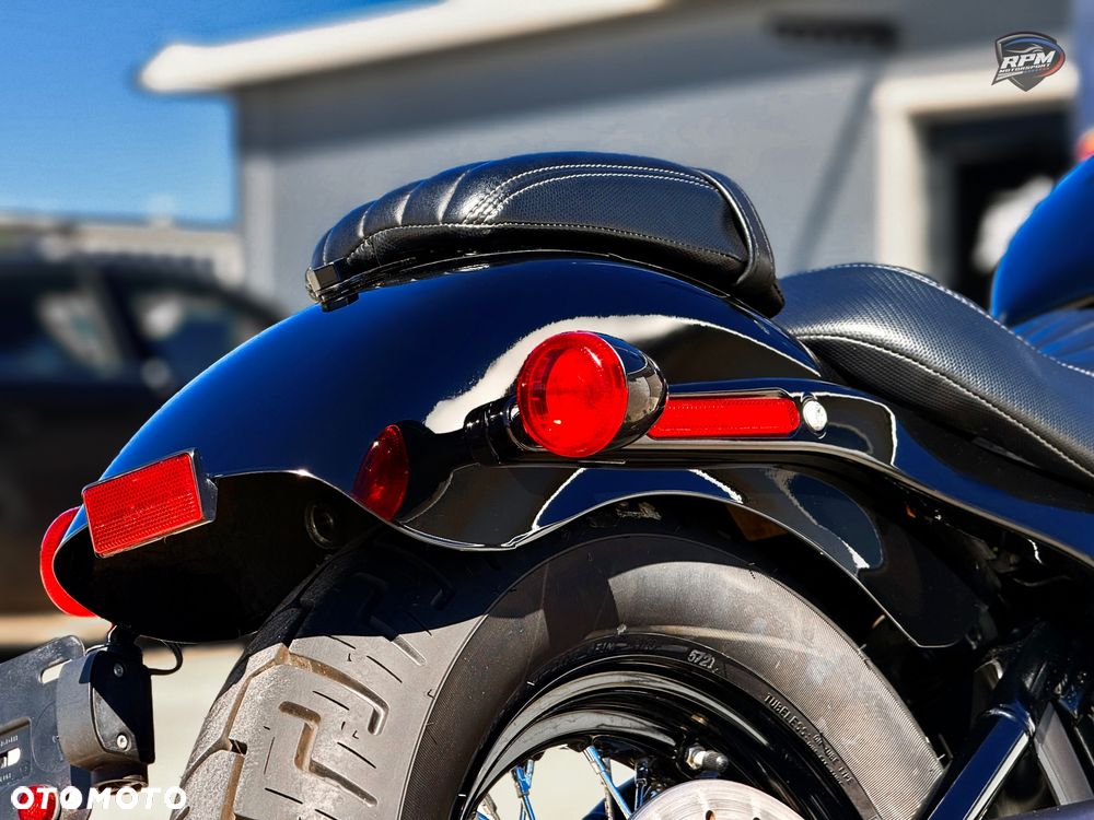 Harley-Davidson Softail Street Bob - 11
