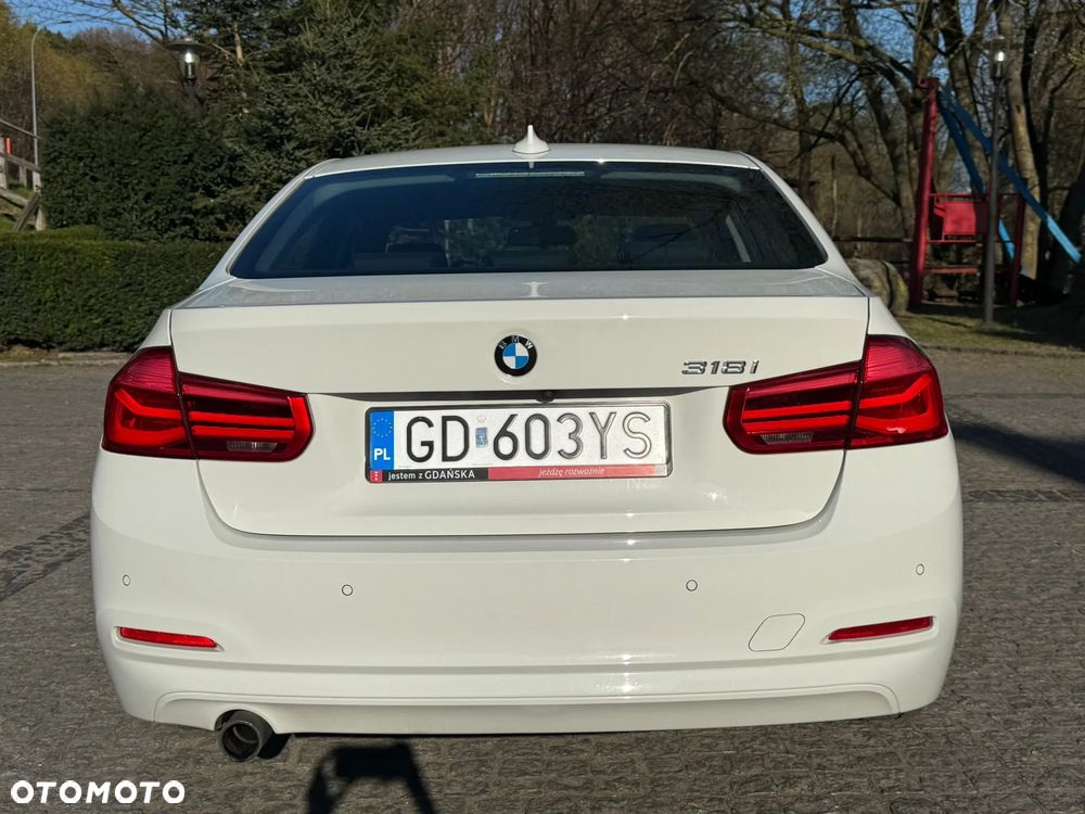 BMW Seria 3 318i Advantage - 15