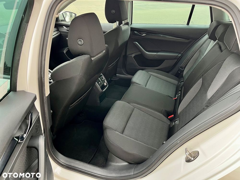 Skoda Octavia 1.5 TSI ACT Ambition - 22