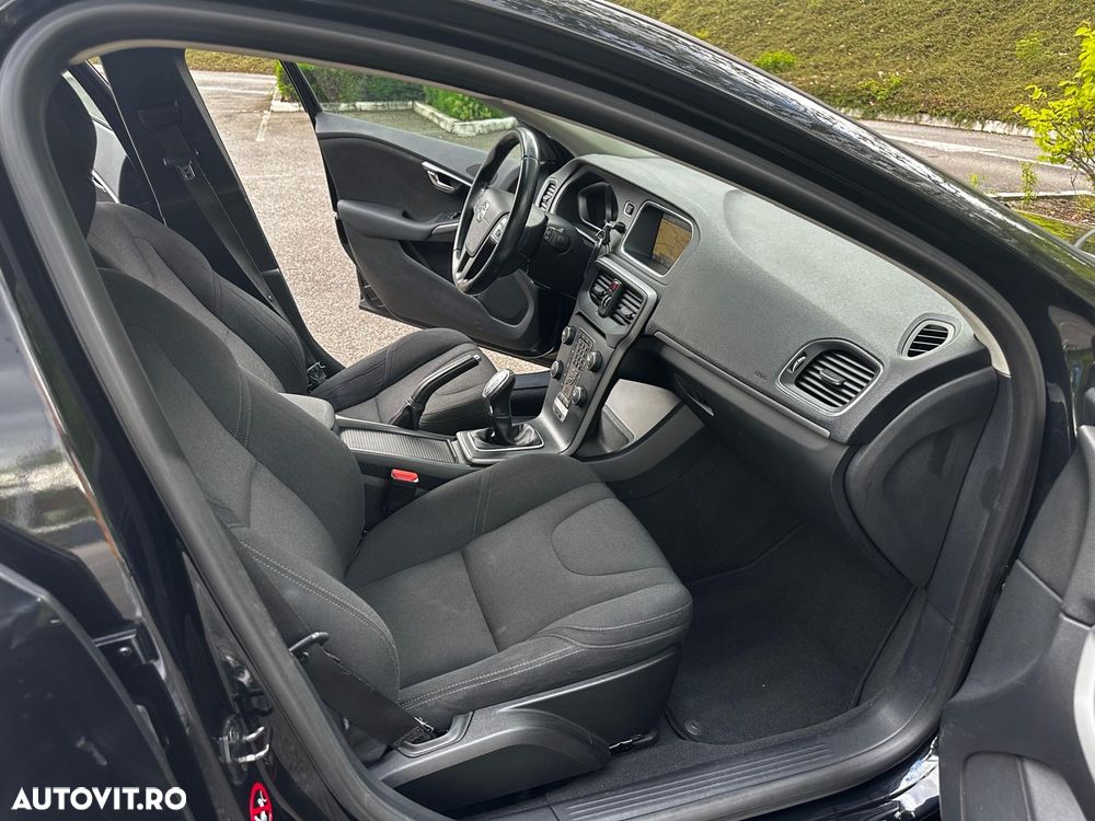 Volvo V40 D2 - 15