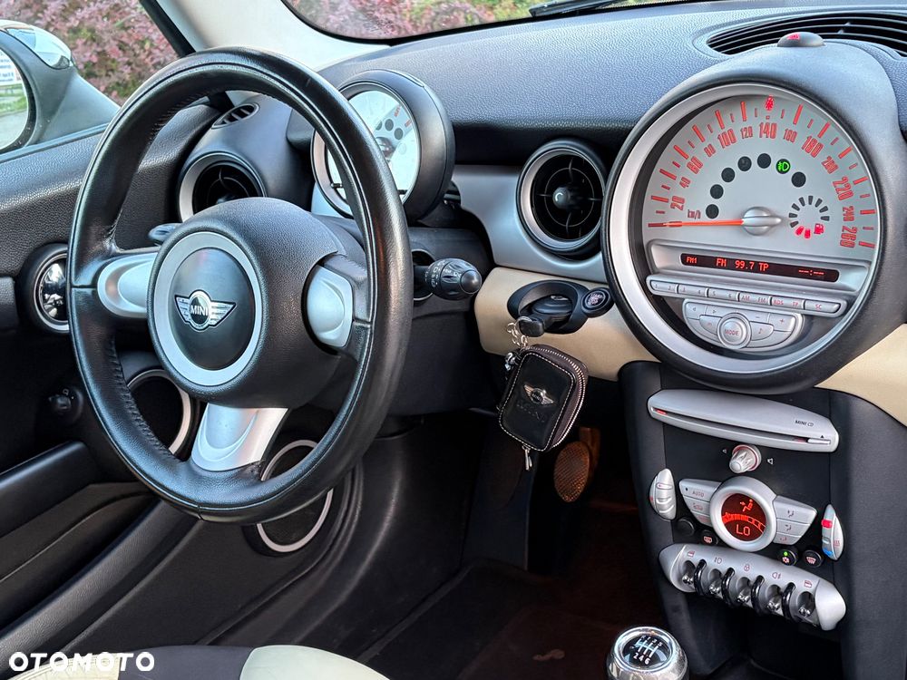 MINI Cooper 50 Mayfair - 9