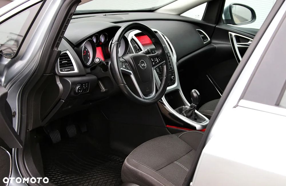 Opel Astra 1.4 T Enjoy - 12