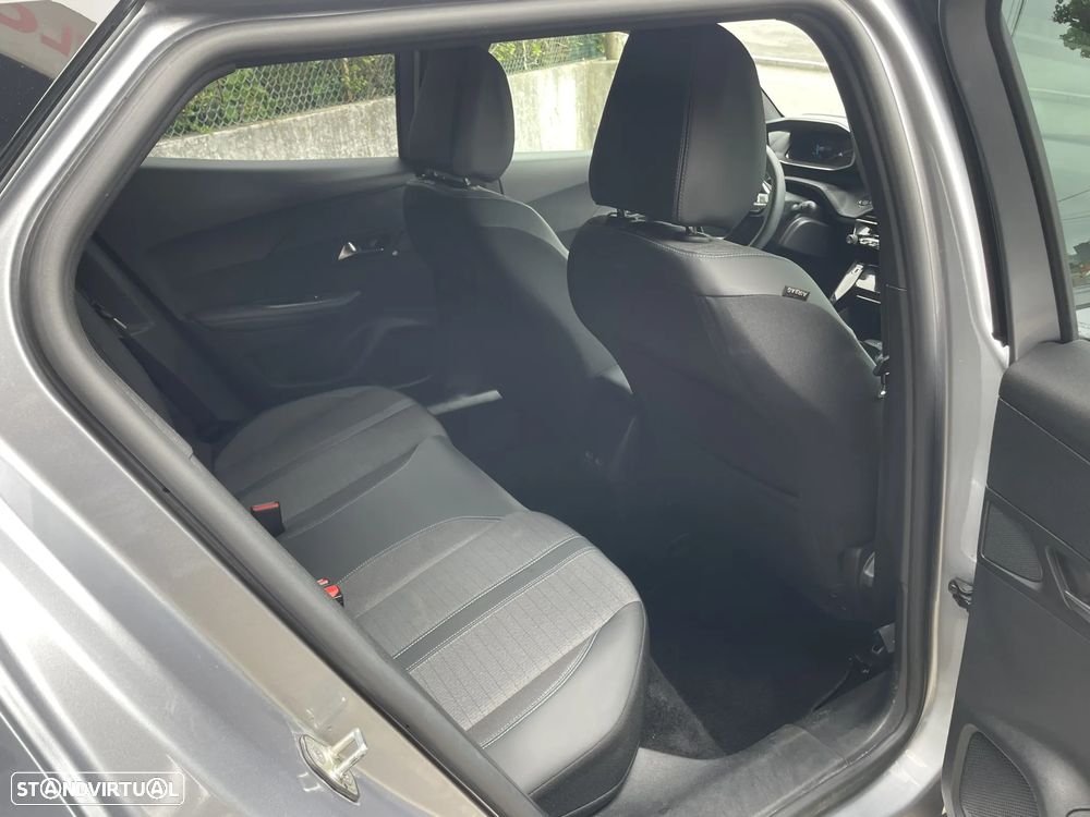 Peugeot e-2008 Allure Pack - 24