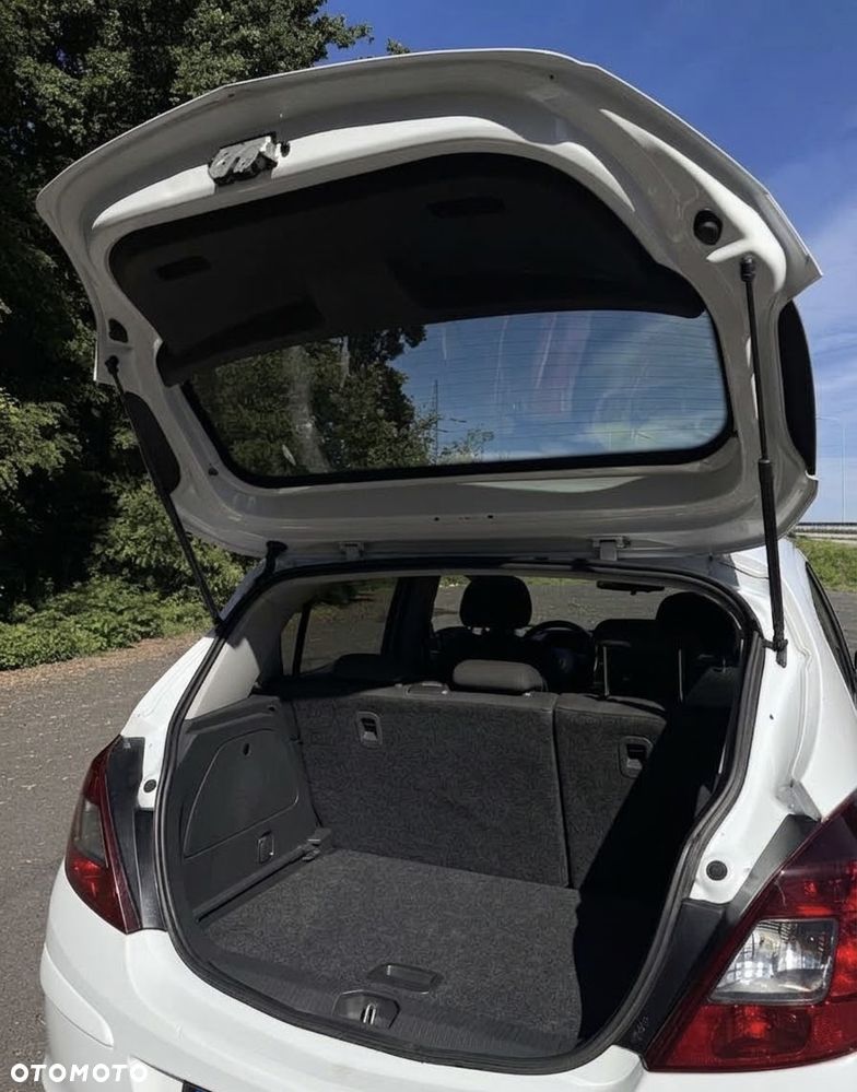 Opel Corsa - 31