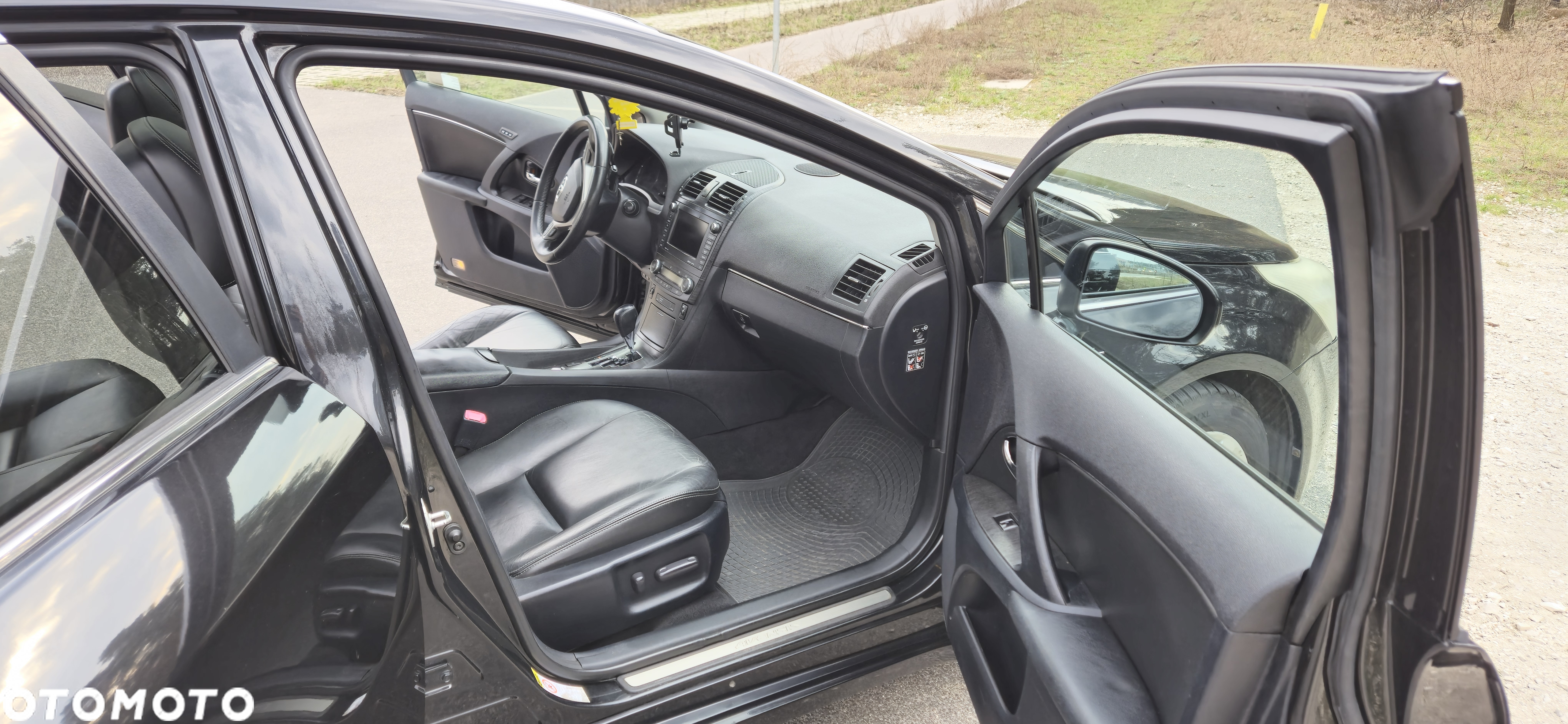Toyota Avensis - 12