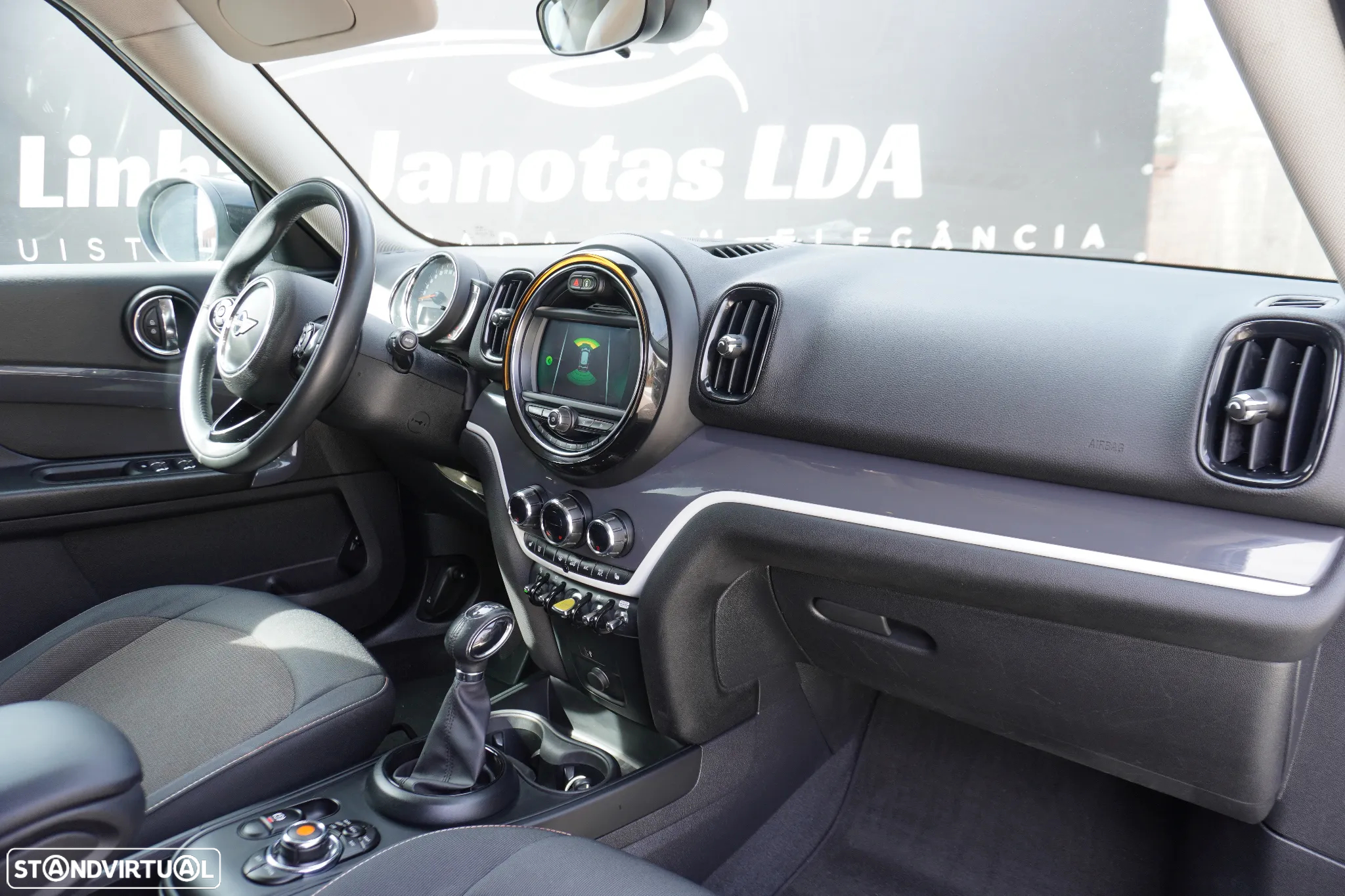 MINI Countryman Cooper SE ALL4 Auto - 8