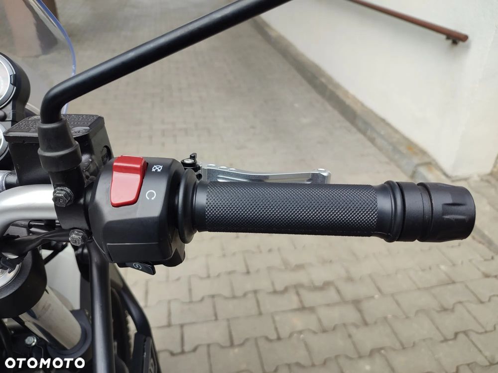 Royal Enfield Himalayan - 30