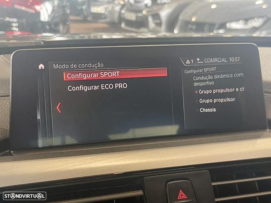 BMW 330 e iPerformance Line Sport - 24