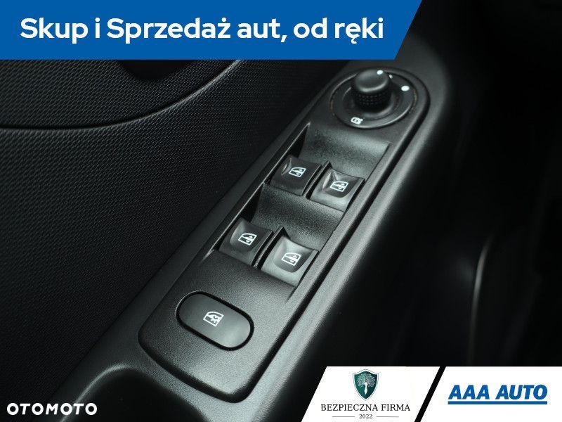 Renault Captur - 15