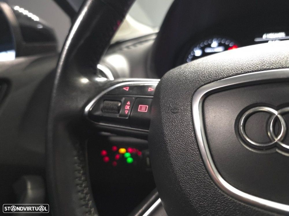 Audi A3 Sportback 1.6 TDI Attraction S tronic - 28