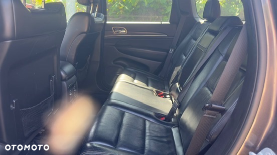 Jeep Grand Cherokee - 15