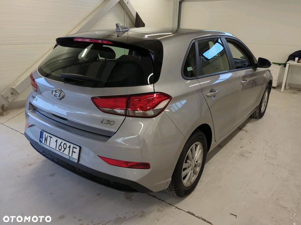Hyundai i30 1.5 DPI Classic + - 4