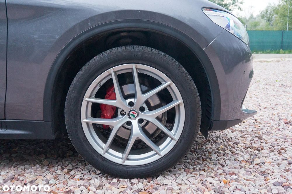 Alfa Romeo Stelvio 2.0 Turbo First Edition Q4 - 19