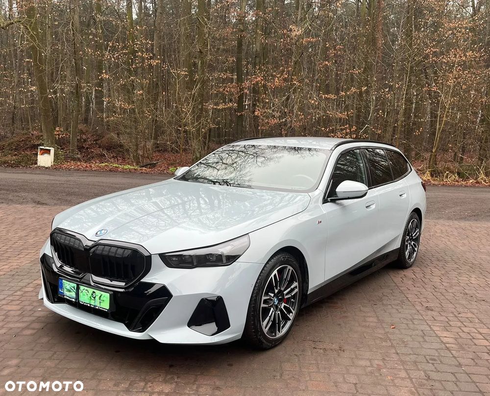 BMW i5 - 1