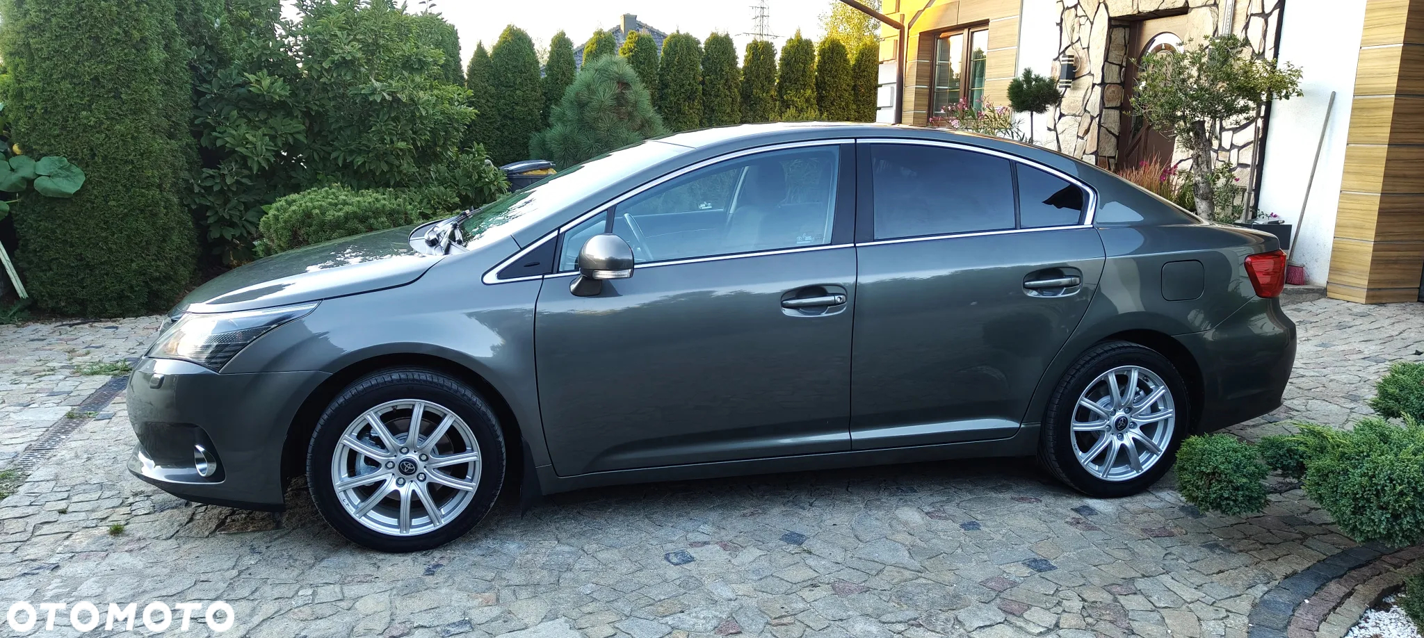 Toyota Avensis 1.8 Executive - 3