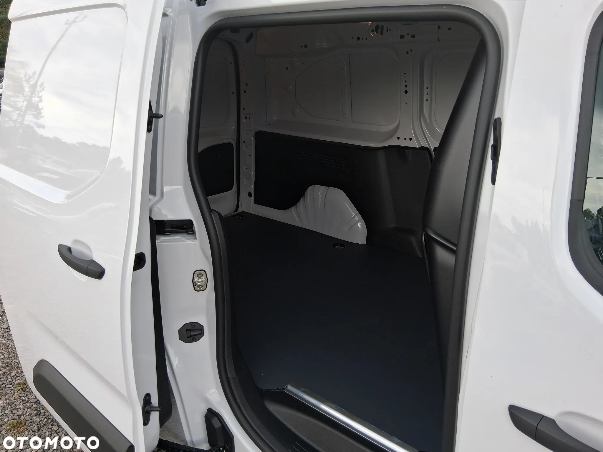 Toyota Proace City Long 1.5 100km 2025r - 17