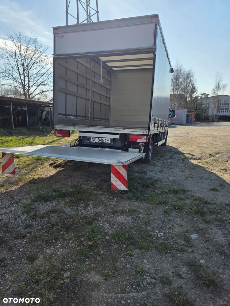 Mercedes-Benz Sprinter - 4