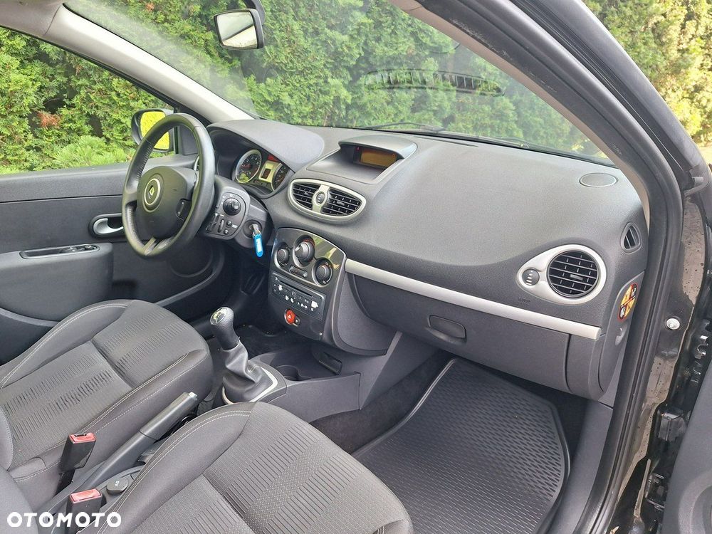 Renault Clio 1.2 16V 75 Dynamique - 15