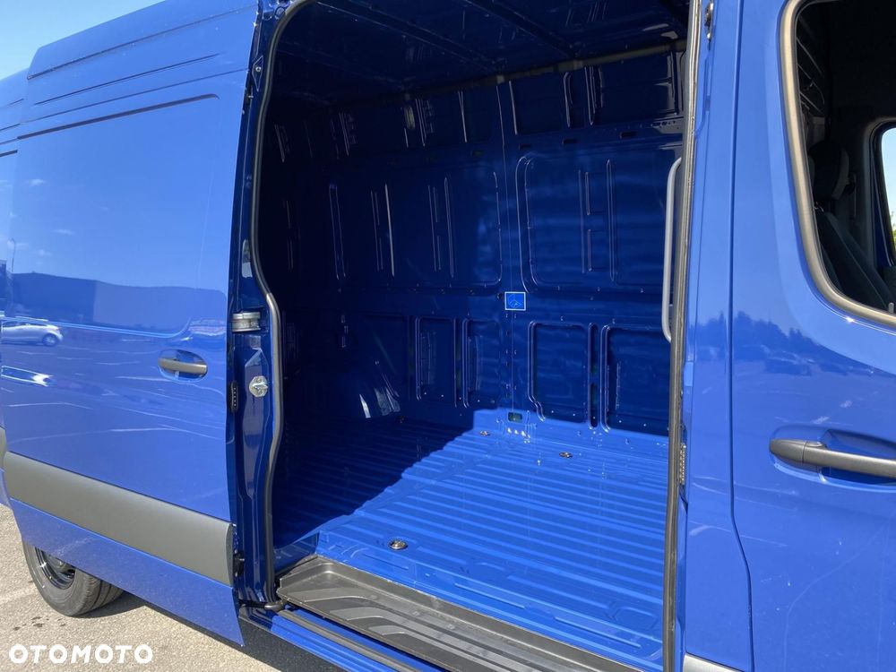 Mercedes-Benz Sprinter - 19