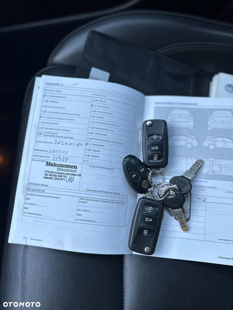 Volkswagen Sharan 2.0 TDI 4Motion BlueMotion Technology Highline - 36