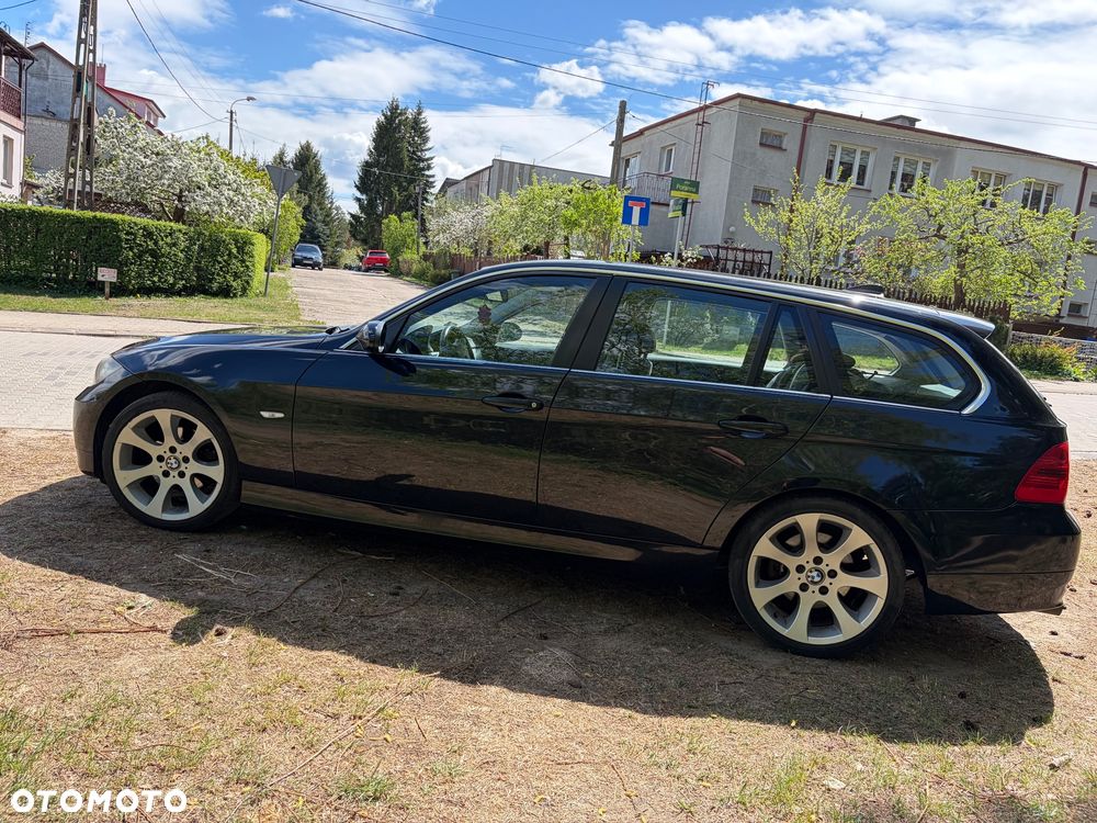 BMW Seria 3 325i - 7