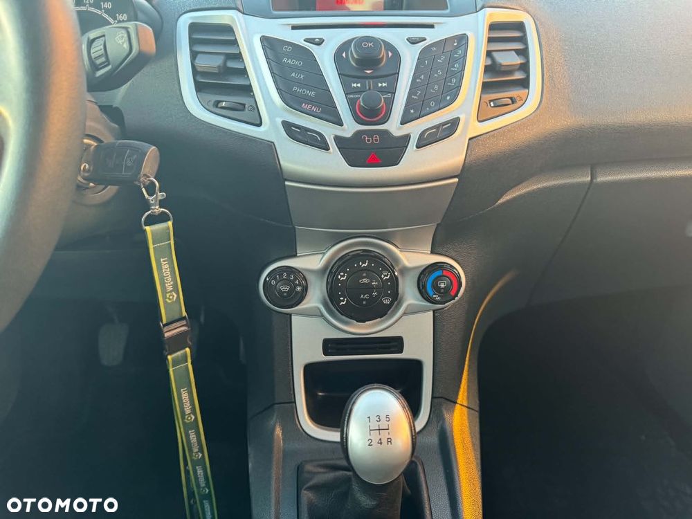 Ford Fiesta - 11