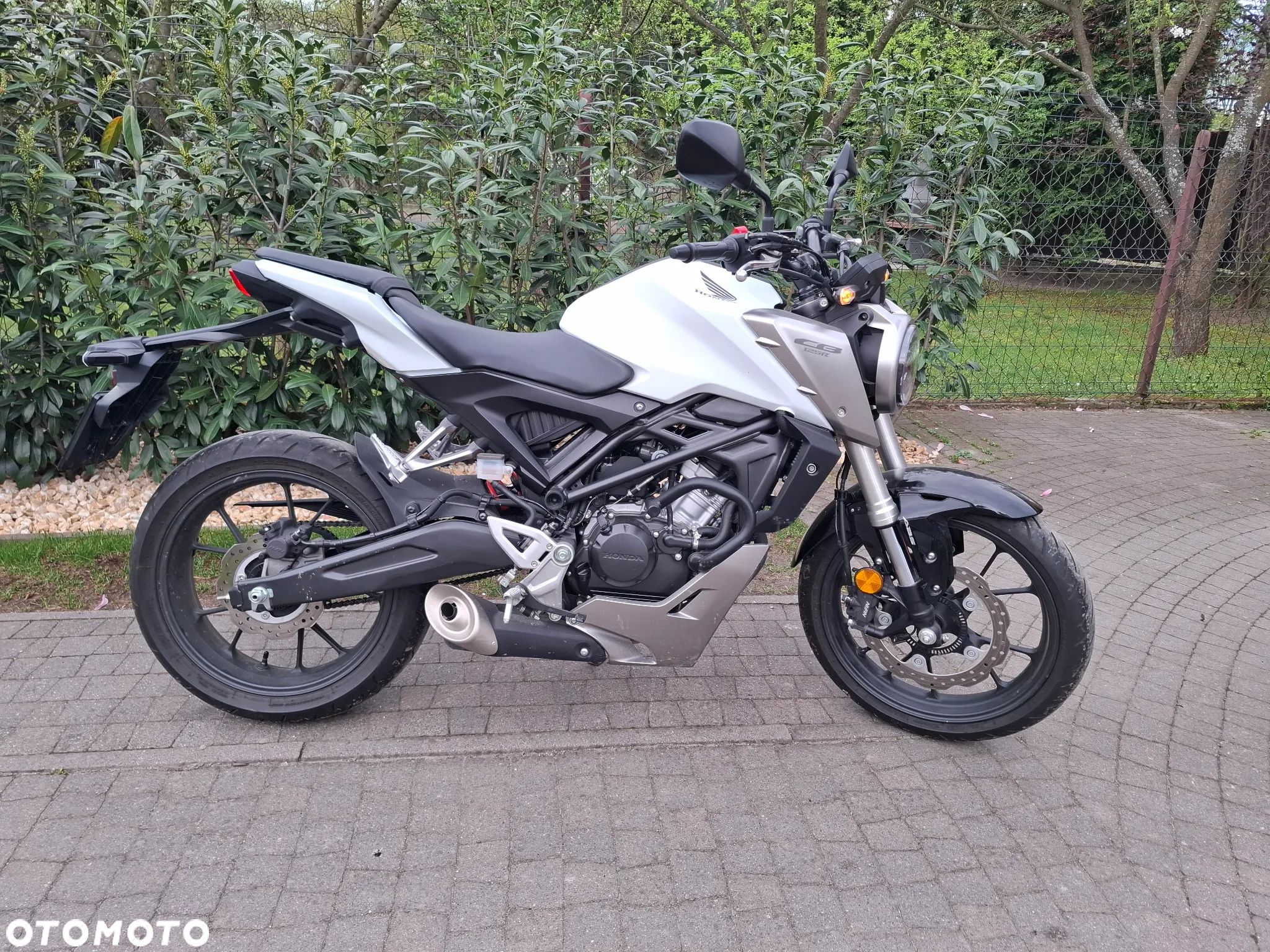 Honda CB - 1