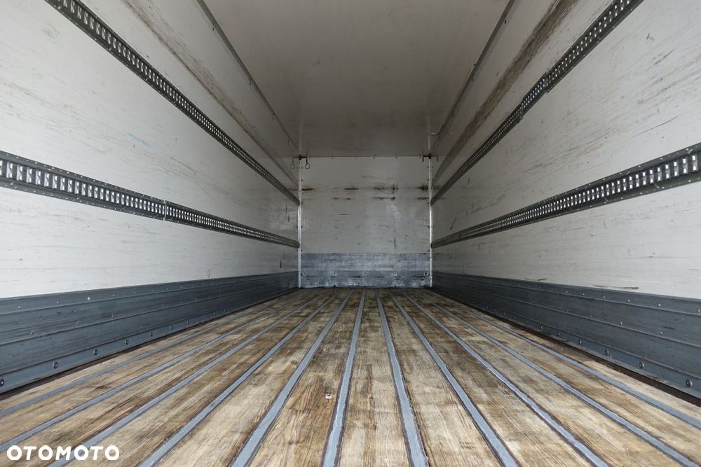 Mercedes-Benz ANTOS / 320 KM / 6x2 / FURGON / KONTENER / AUTOMAT / EURO 6 / OŚ PODNOSZONA - SKRĘTNA /  WINDA ZAŁADUNKOWA / - 25