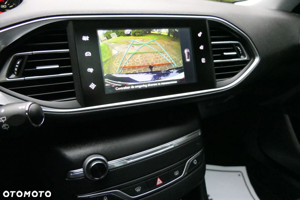 Peugeot 308 BlueHDi 150 EAT6 Stop & Start Business-Line - 20