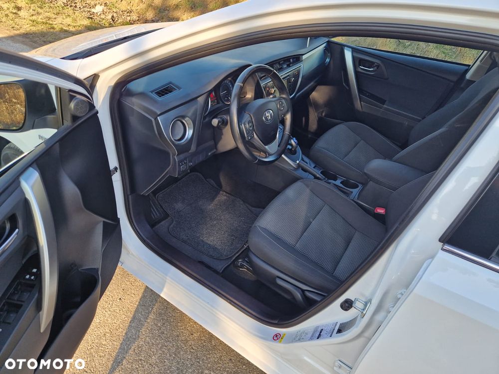 Toyota Auris - 10