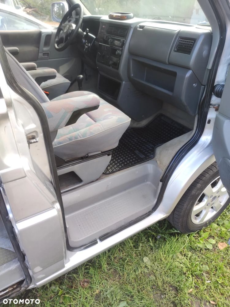 Volkswagen Multivan Standard - 12