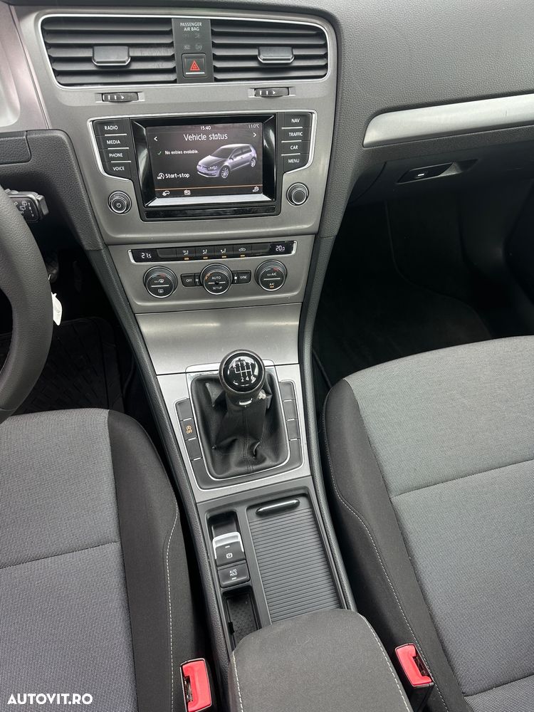 Volkswagen Golf 1.6 TDI DPF Trendline - 18