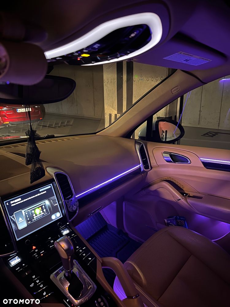 Porsche Cayenne Platinum Edition - 28
