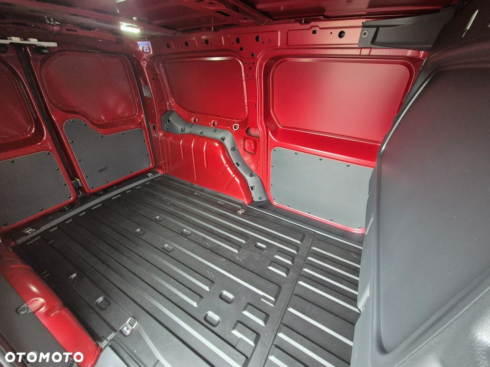 Volkswagen Caddy Cargo - 13