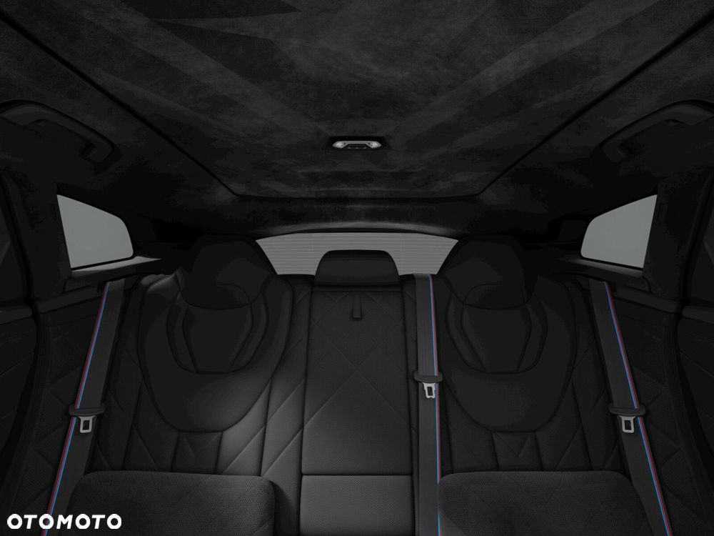 BMW XM - 7
