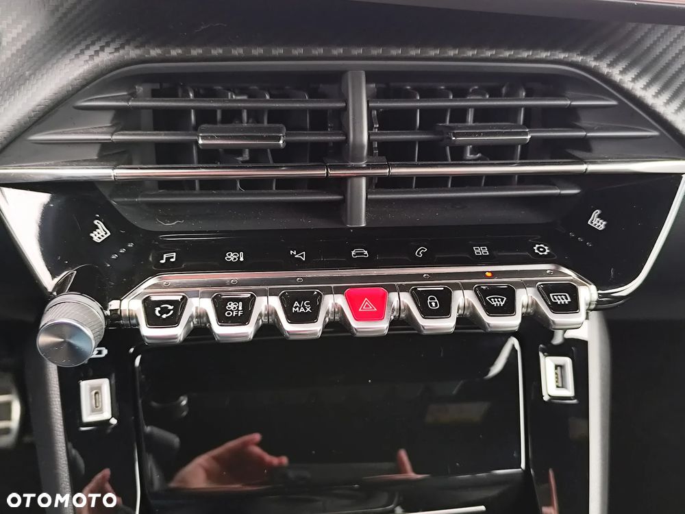 Peugeot 2008 1.2 PureTech GT S&S - 18