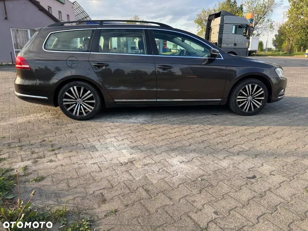 Volkswagen Passat 2.0 TDI Comfortline - 6