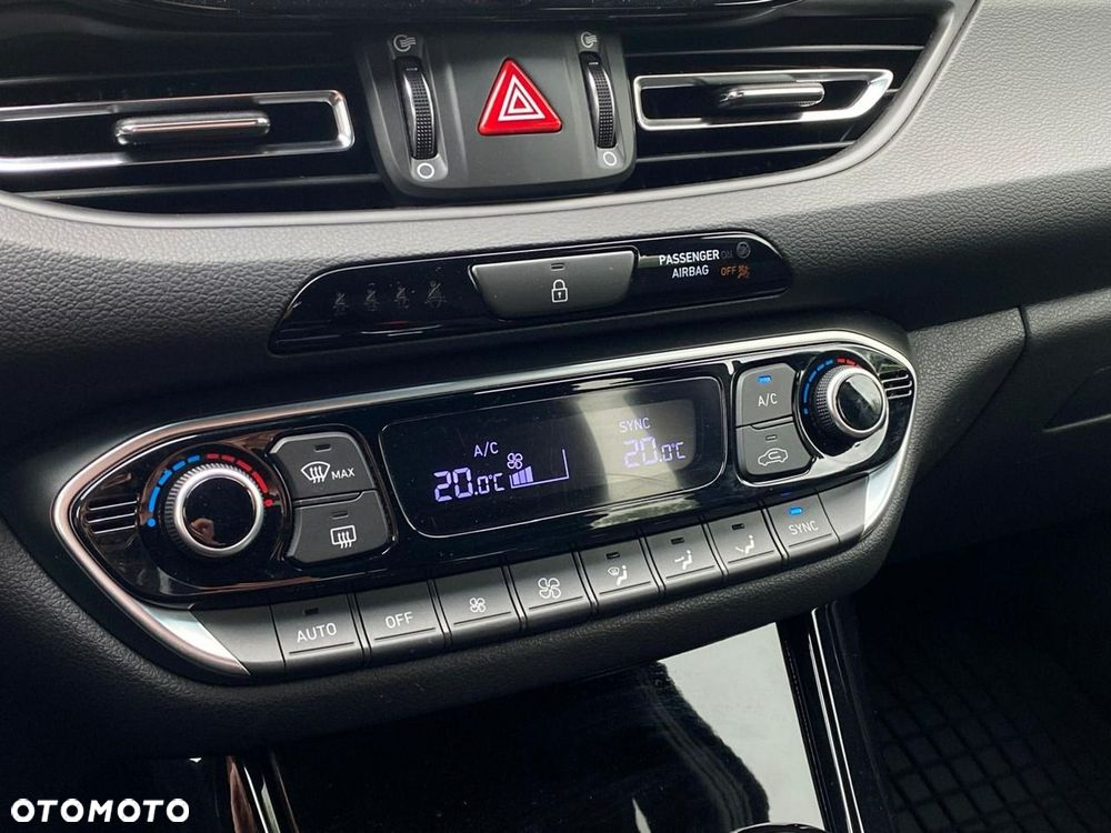 Hyundai i30 - 21