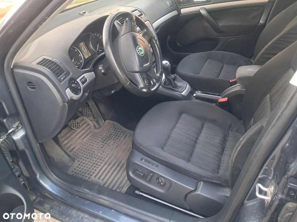 Skoda Octavia 1.8 T FSI Elegance - 11