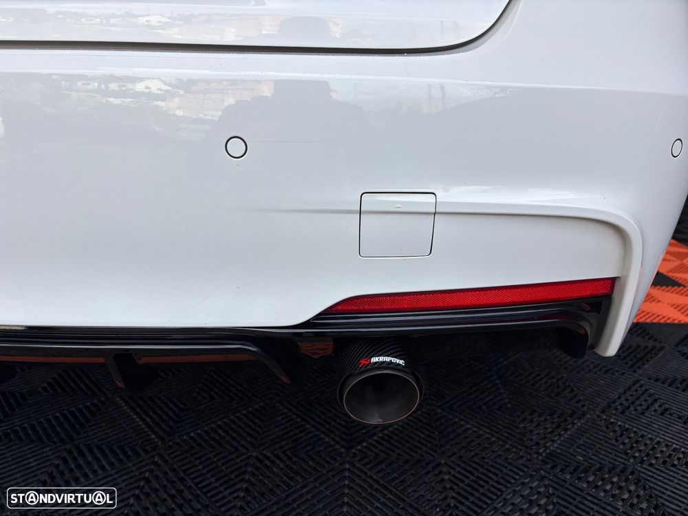 BMW 320 d xDrive Pack M - 29