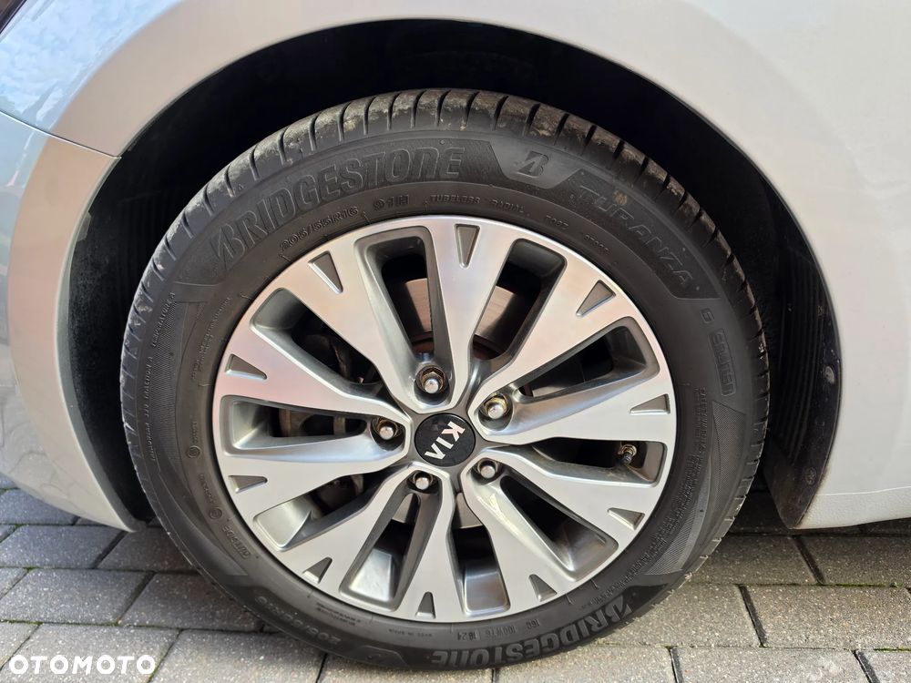 Kia Ceed - 9