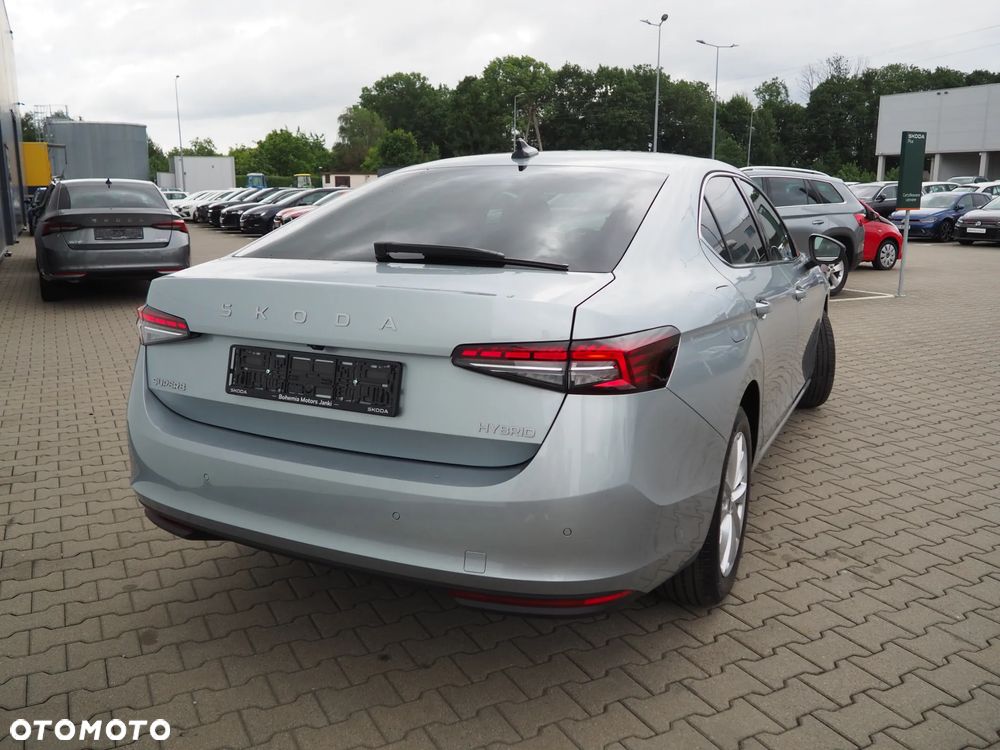 Skoda Superb 1.5 TSI mHEV Drive DSG - 16