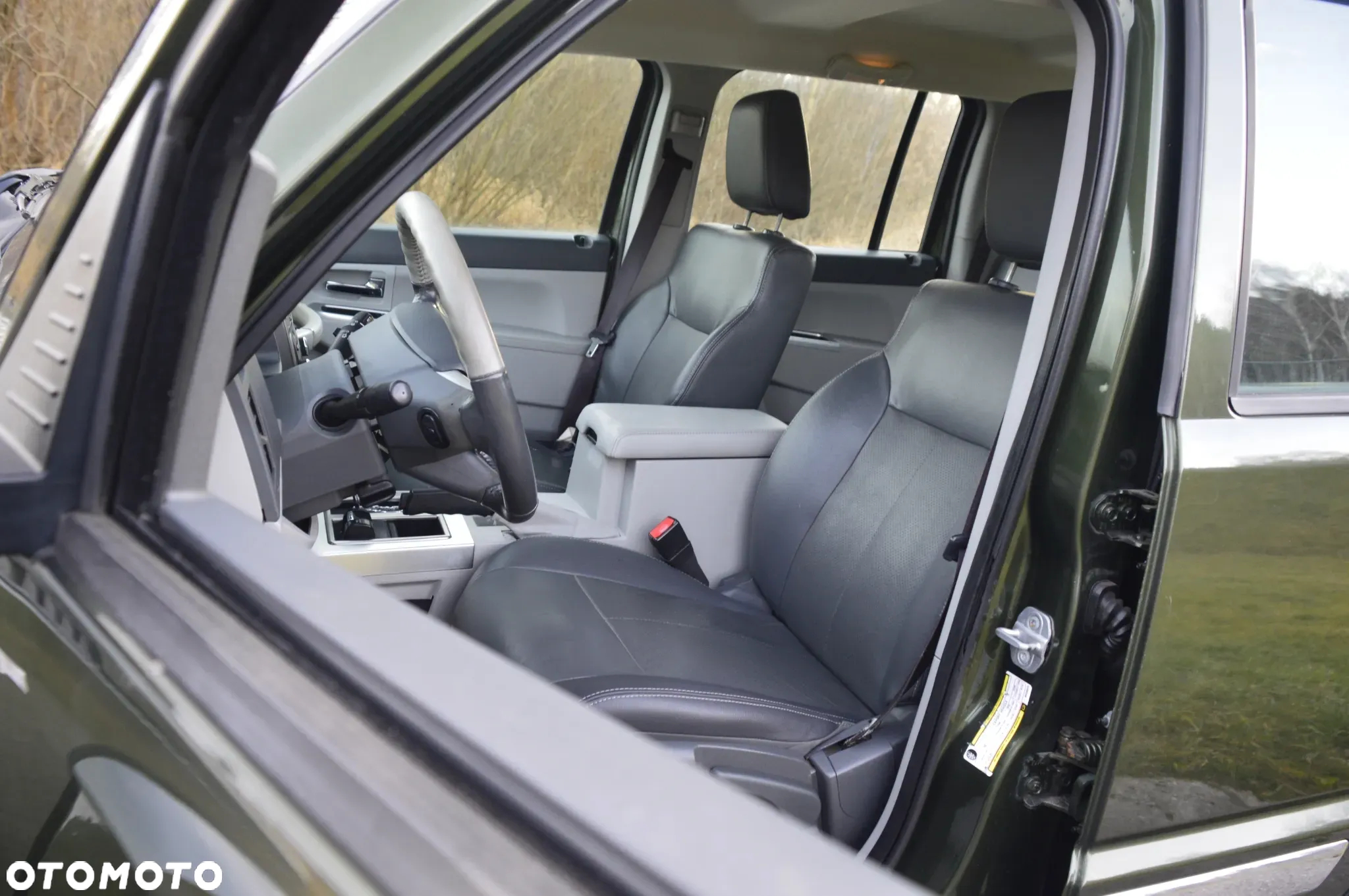 Jeep Cherokee - 22