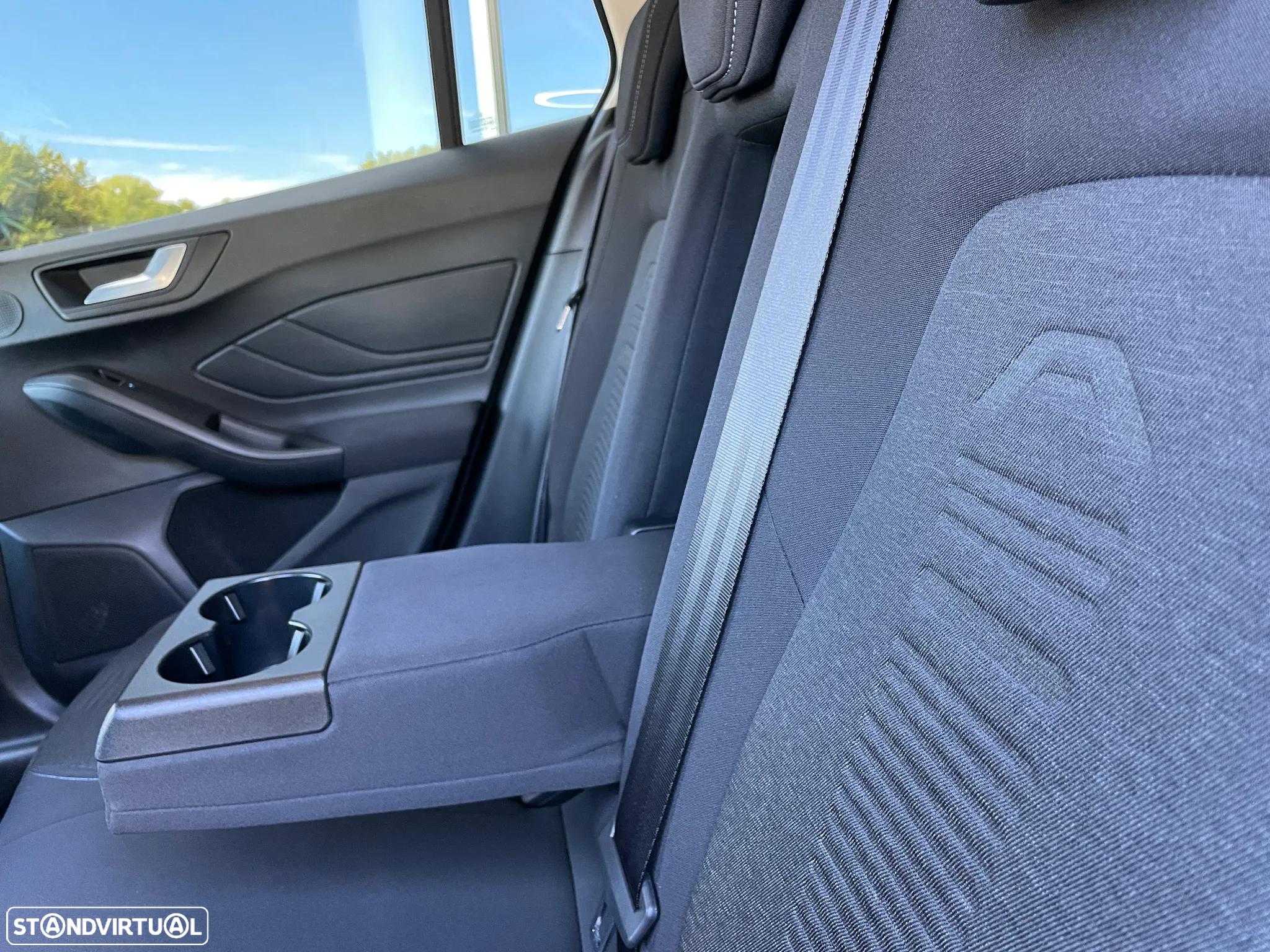 Ford Focus 1.0 EcoBoost Active - 30