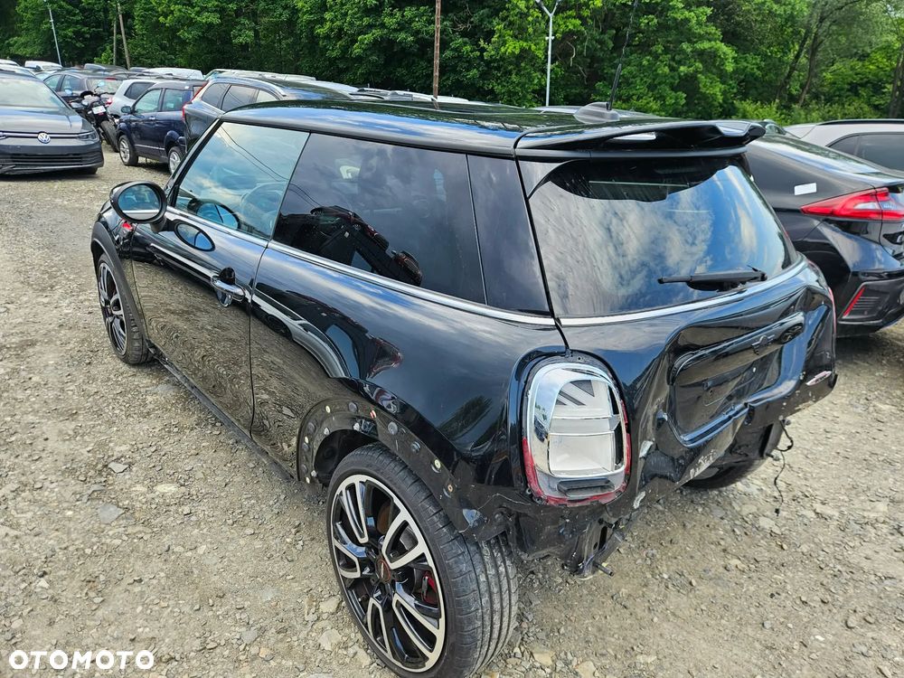 MINI John Cooper Works - 10