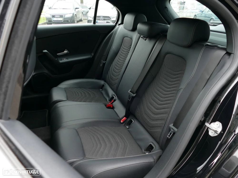 Mercedes-Benz A 250 Style Plus Aut. - 28