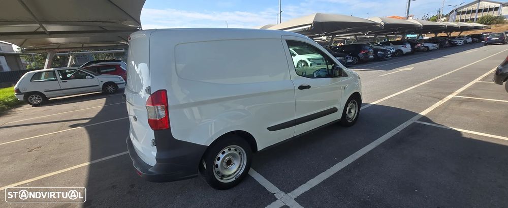 Ford Courier - 3