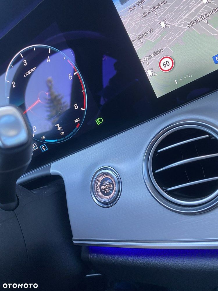 Mercedes-Benz Klasa E - 27