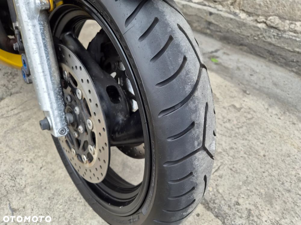 Yamaha FZS - 7