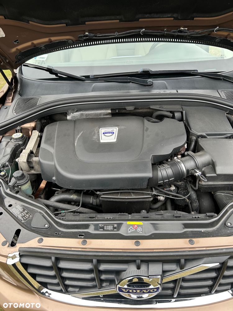 Volvo XC 60 D5 AWD Momentum - 21